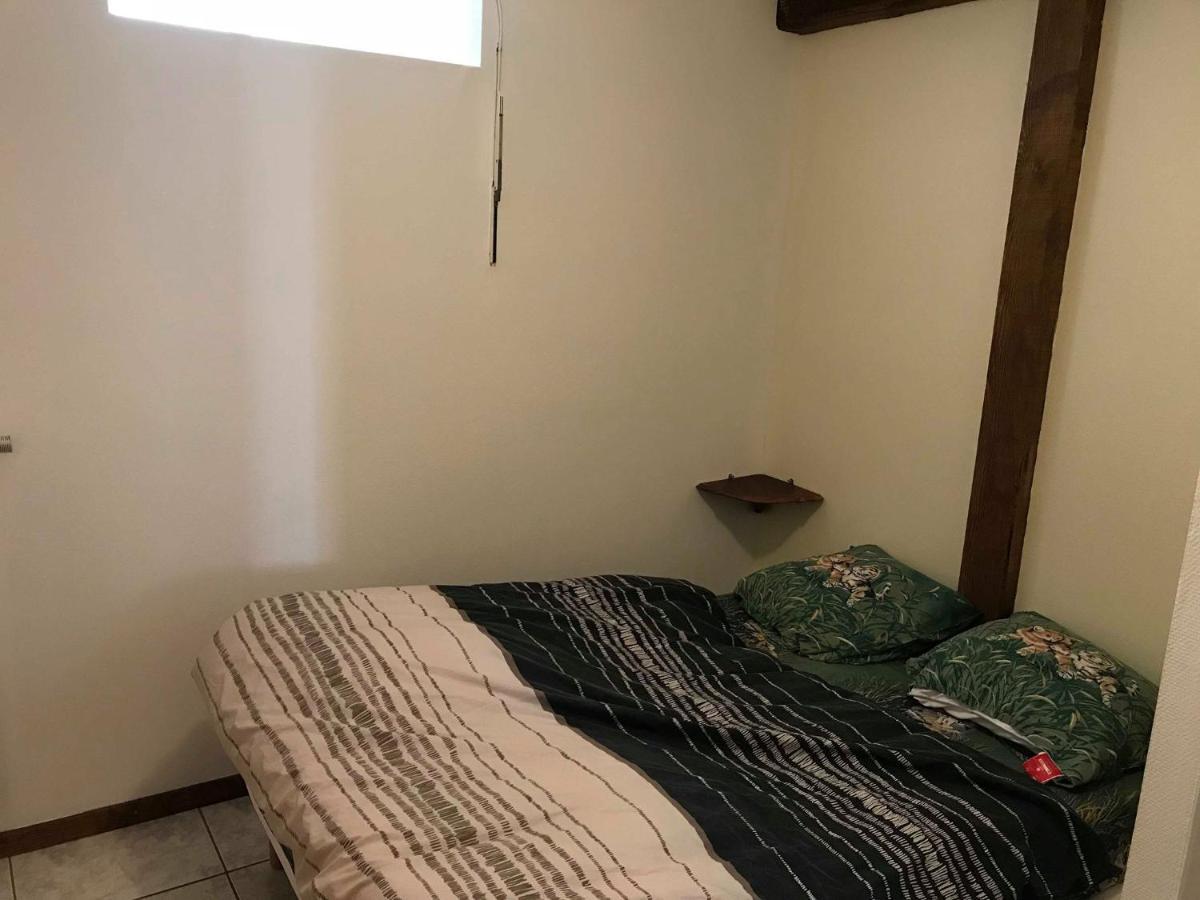 à Apartment *